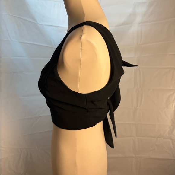 Silence + Noise Black Fitted Sleeveless Crop Tank Top - Picture 3 of 7